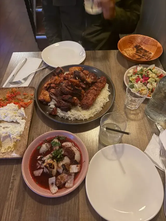 BookNoFees: Restoran – Cirrik – London – Cirrik, fotoğraf 2