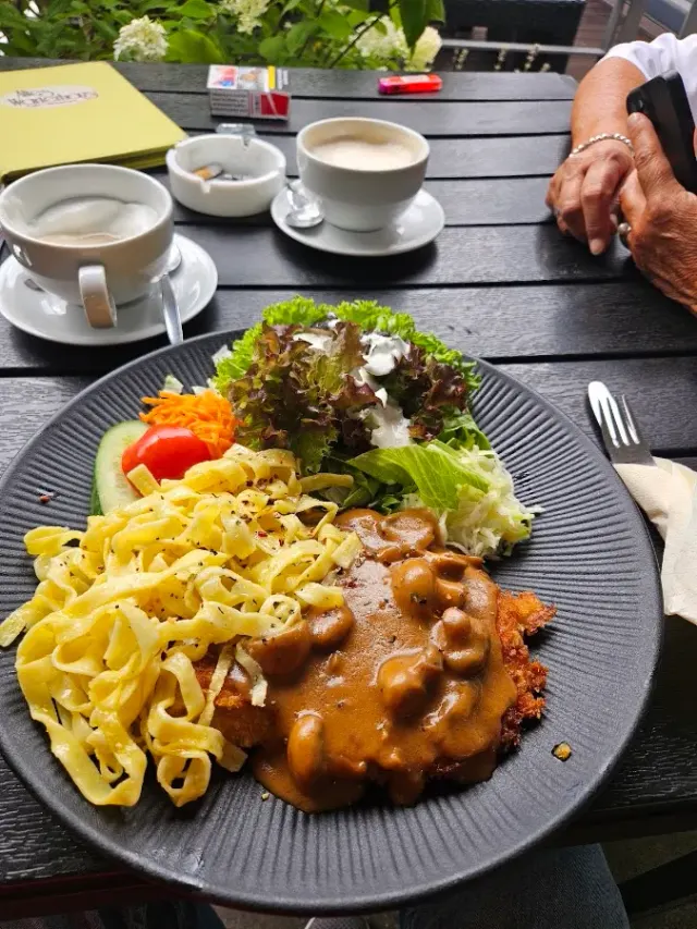 BookNoFees: Restoran – Altes Wärterhaus – Hilchenbach – Eski Bekçi Evi, fotoğraf 2