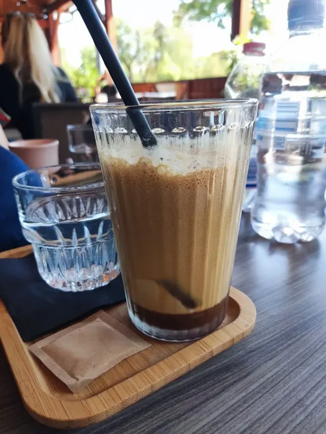 BookNoFees: Kafe – Pražarna – Ljubljana – Pražarna, fotoğraf 2