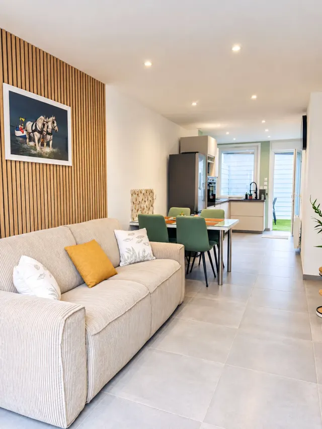 BookNoFees tatil evi: Calais – Özel spa ve garajı olan sakin bir daire