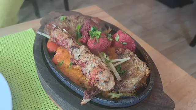 BookNoFees: Restoran – Lahori Masala – Netphen – Lahori Masala, fotoğraf 2