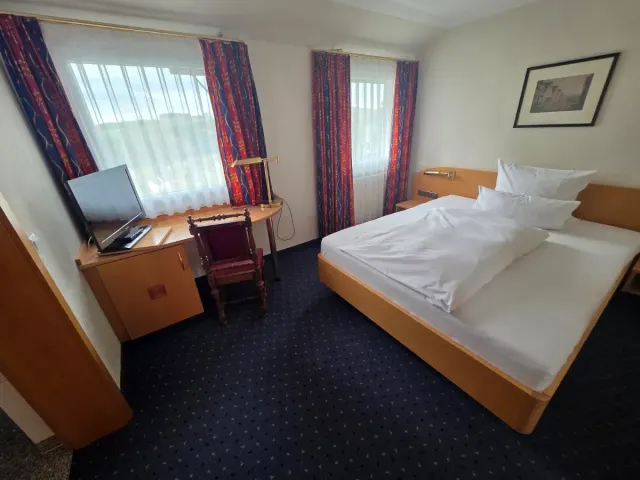 BookNoFees: Restoran – Albus Panoramahotel – Olpe – Albus Panoramahotel, fotoğraf 3