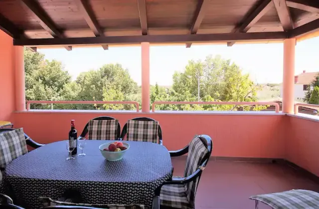 BookNoFees tatil evi: Fažana Valbandon – 110 m²'lik bir alanda, plaja yakın bir yerde huzur ve dinlenme