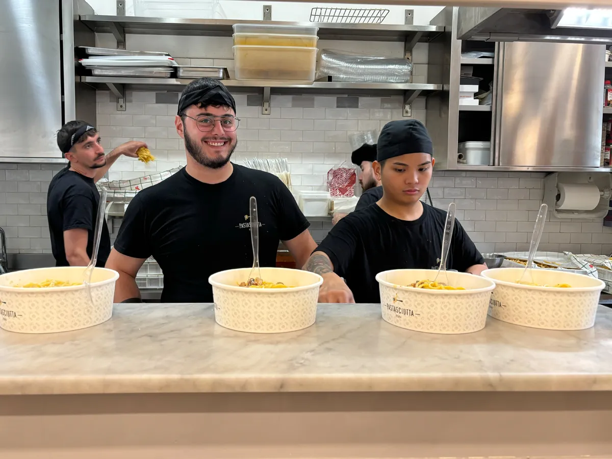 BookNoFees: Atıştırmalık büfesi – Pastasciutta – Rome – Makarna, fotoğraf 1