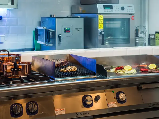 BookNoFees: Upper Burger Grill, Berlin