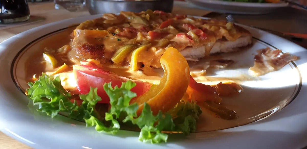 BookNoFees: Restoran – Gasthof Cafe Belz – Kreuztal – Gasthof Cafe Belz, fotoğraf 1
