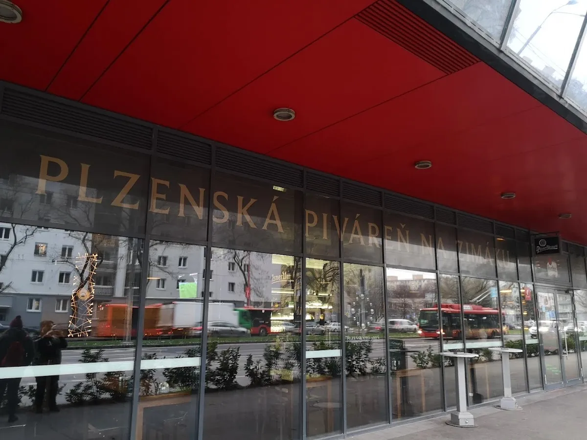 BookNoFees: Restoran – Plzenská Piváreň Na Zimáku – Bratislava – Plzeň’deki Na Zimáku Bira Evi, fotoğraf 1
