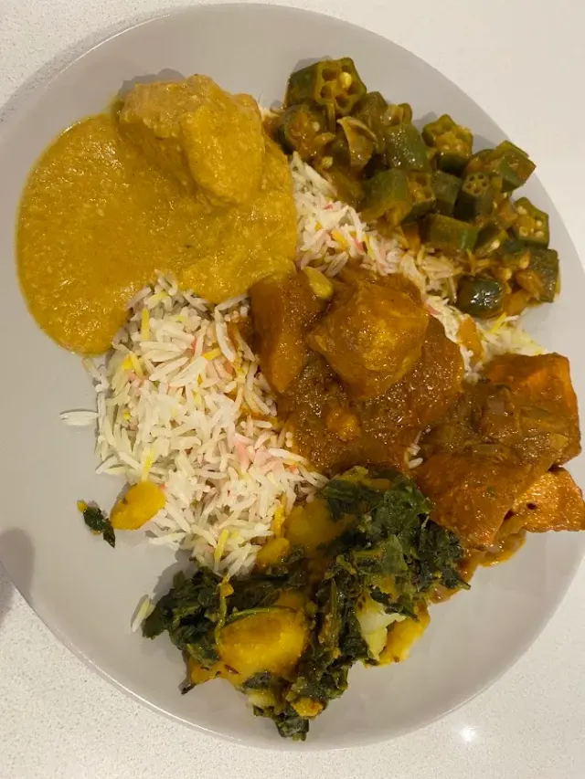BookNoFees: Restoran – Cheam Tandoori Takeaway – London – Cheam Tandoori Paket Servisi, fotoğraf 2