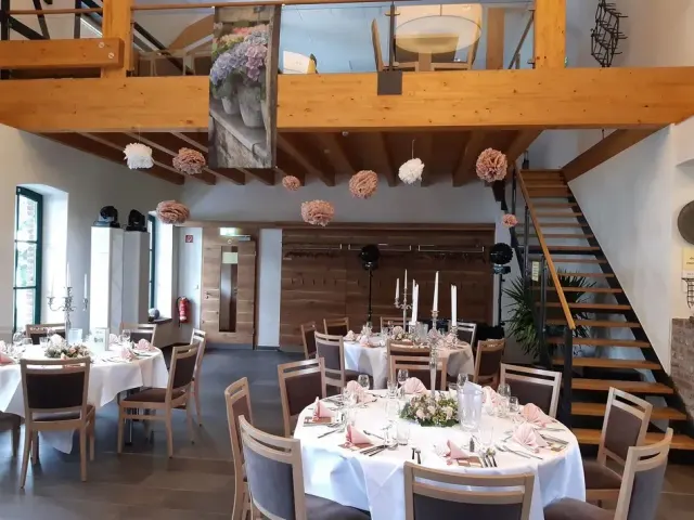 BookNoFees: Restoran – Landgasthof Grewen-Mühle – Meschede-Calle – Grewen-Mühle Kırsal Konukevi, fotoğraf 2