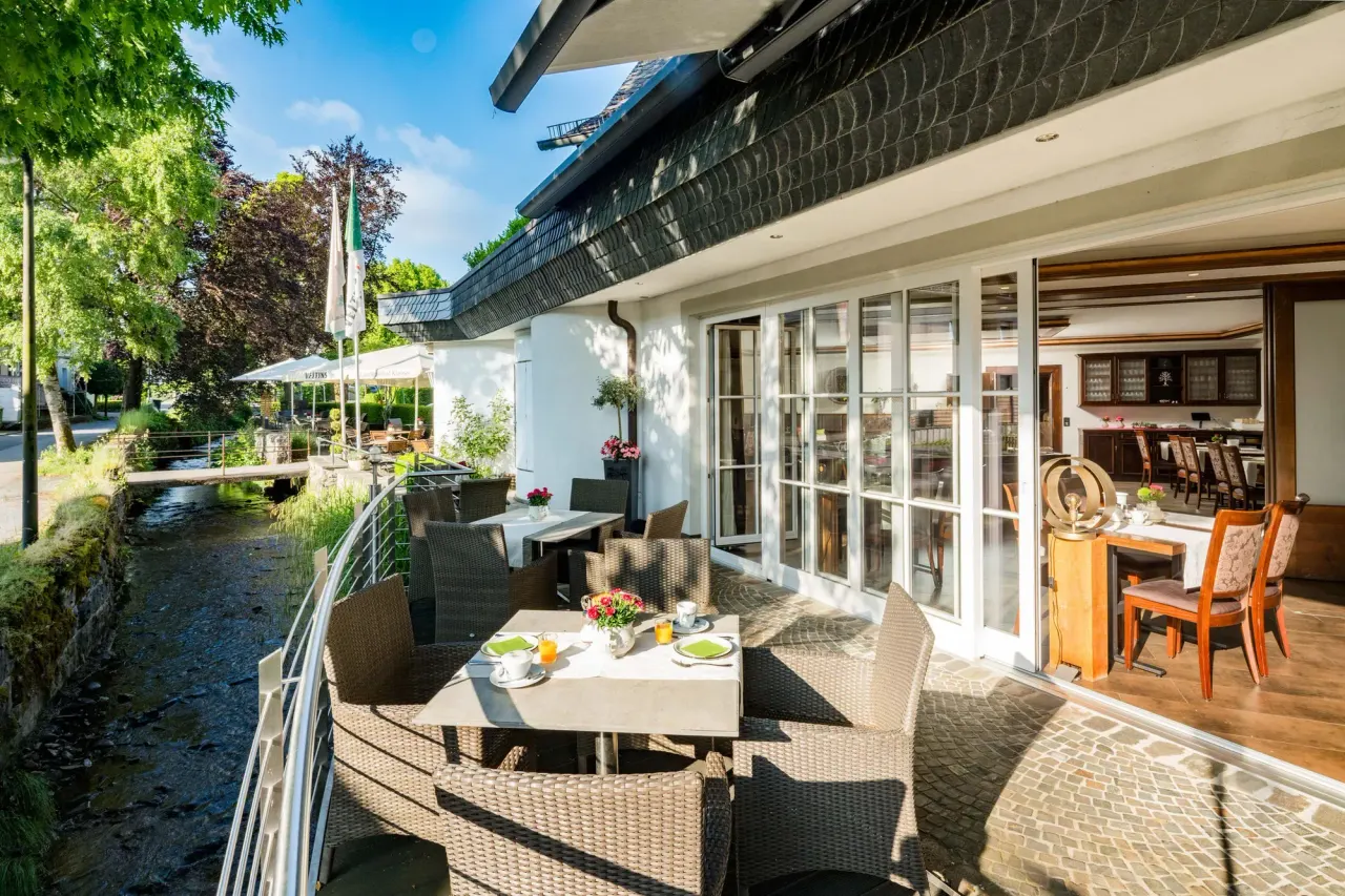 BookNoFees: Restoran – Landgasthof Kleiner – Sundern-Stockum – Kleiner Kırsal Hanı, fotoğraf 1
