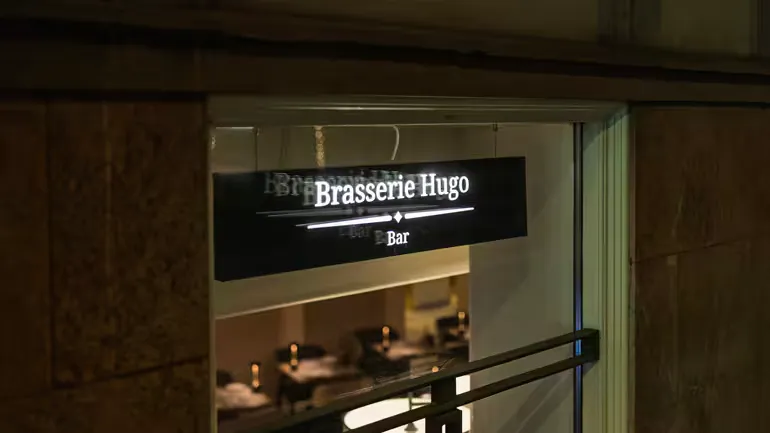BookNoFees: Restoran – Brasserie Hugo – Copenhagen – Hugo Bira Evi, fotoğraf 1