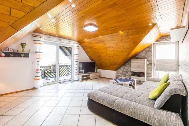 BookNoFees tatil evi: Balve – Balve'de şömineli ve bahçe manzaralı Robinson Tatil Dairesi