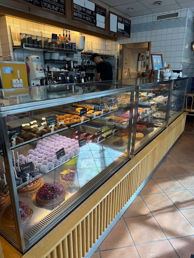 BookNoFees: Fırın – Älvsjö Konditori & Bageri – Stockholm – Älvsjö Pastanesi ve Fırını, fotoğraf 1