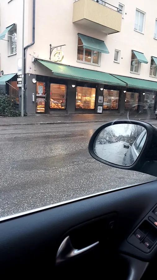 BookNoFees: Fırın – Älvsjö Konditori & Bageri – Stockholm – Älvsjö Pastanesi ve Fırını, fotoğraf 3