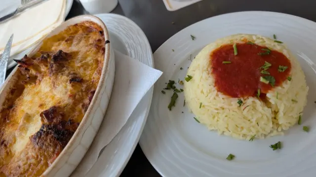 BookNoFees: Restoran – Mediterrane Kuzina – Altena – Akdeniz Mutfağı, fotoğraf 2