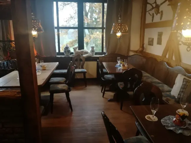 BookNoFees: Restoran – Landgasthof Jagdstuben Grünewald – Bad Berleburg – Grünewald Avhanesi Kırsal Konukevi, fotoğraf 2