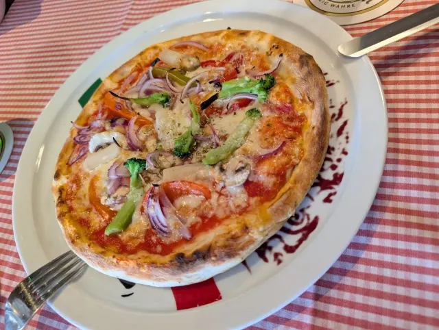 BookNoFees: Restoran – Pizzeria Da Arturo – Warstein – Da Arturo Pizzacı, fotoğraf 2