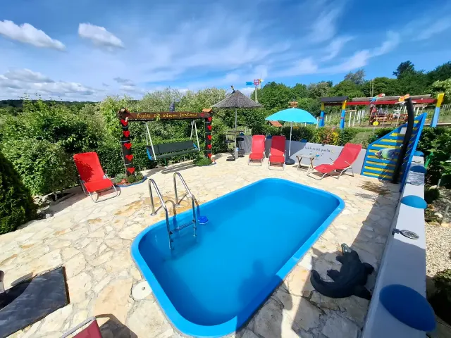 BookNoFees: Havuzlu ve saunalı tatil evi – Ludbreg