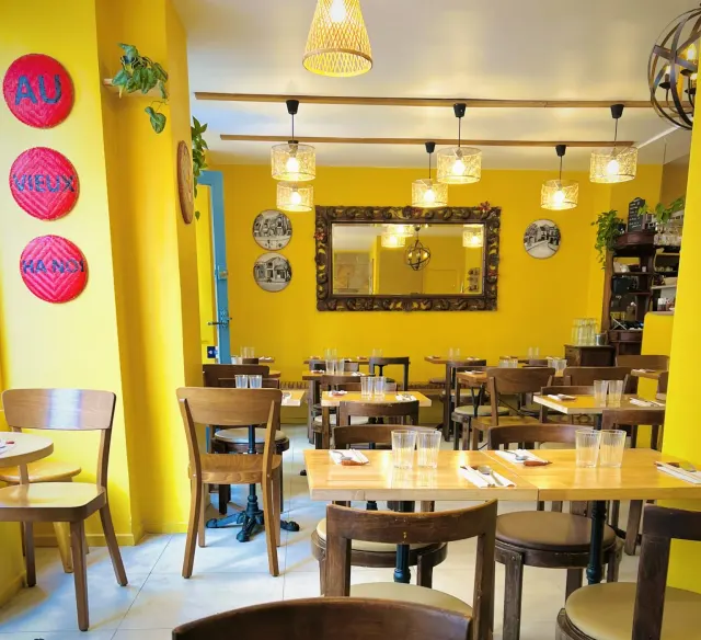 BookNoFees: Restoran – Au Vieux Hanoï – Paris – Eski Hanoi'de, fotoğraf 3