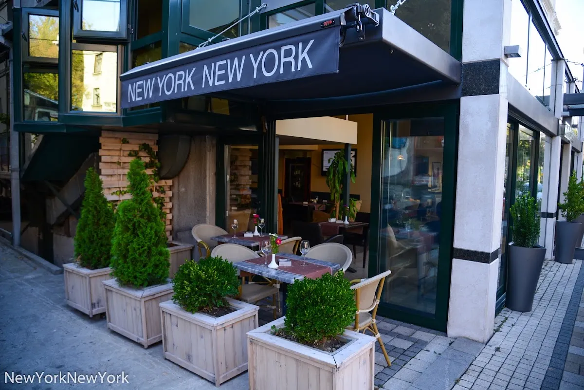BookNoFees: Restoran – NewYork NewYork – Belgrade – NewYork NewYork, fotoğraf 1