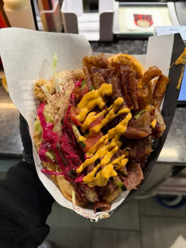 BookNoFees: Restoran – Haus des Döners Datteln – Datteln – Döners Evi, Datteln, fotoğraf 3