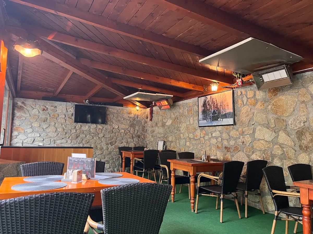 BookNoFees: Restoran – 4 Stagioni – Bratislava – 4 Mevsim, fotoğraf 1