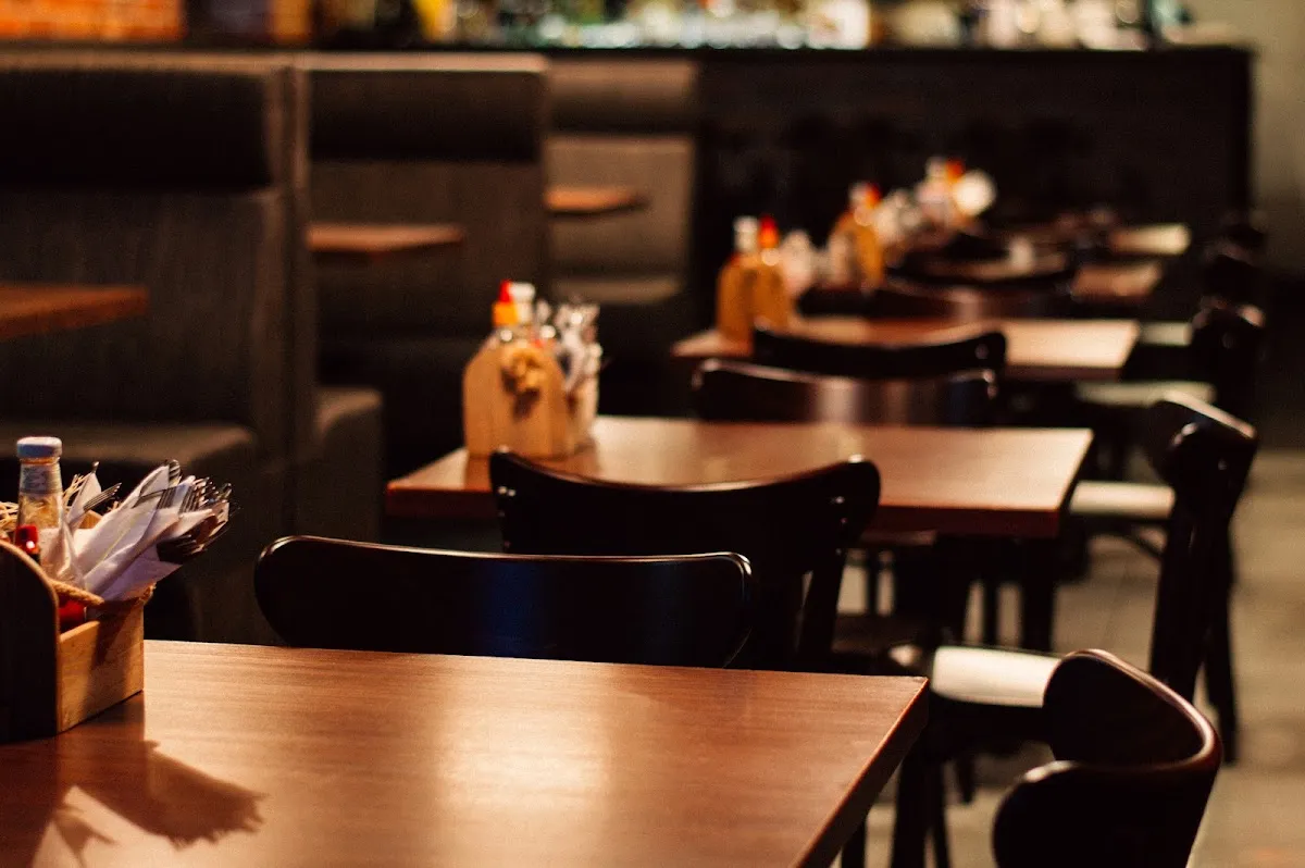 BookNoFees: Restoran – BeAbout – Bratislava – Be About, fotoğraf 1