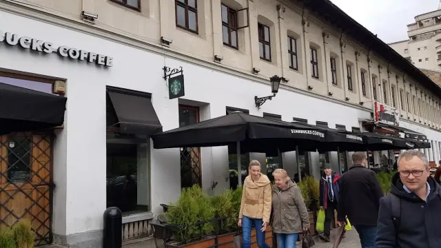 BookNoFees: Restoran – Starbucks – Bucharest – Starbucks, fotoğraf 3