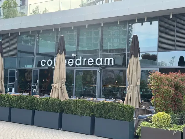 BookNoFees: coffeedream, Belgrade