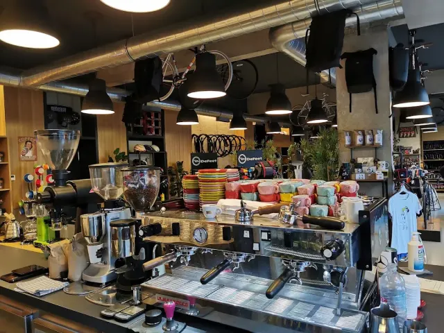 BookNoFees: Bonk, Zagreb