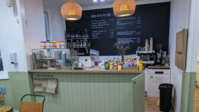 BookNoFees: Kafe – Apple Tree Children’s Cafe – London – Apple Tree Çocuk Kafe, fotoğraf 3