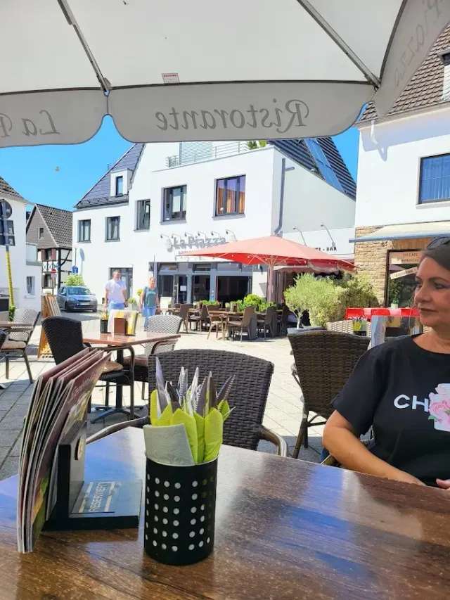 BookNoFees: Restoran – La Piazza Ristorante – Herdecke – La Piazza Restoranı, fotoğraf 2