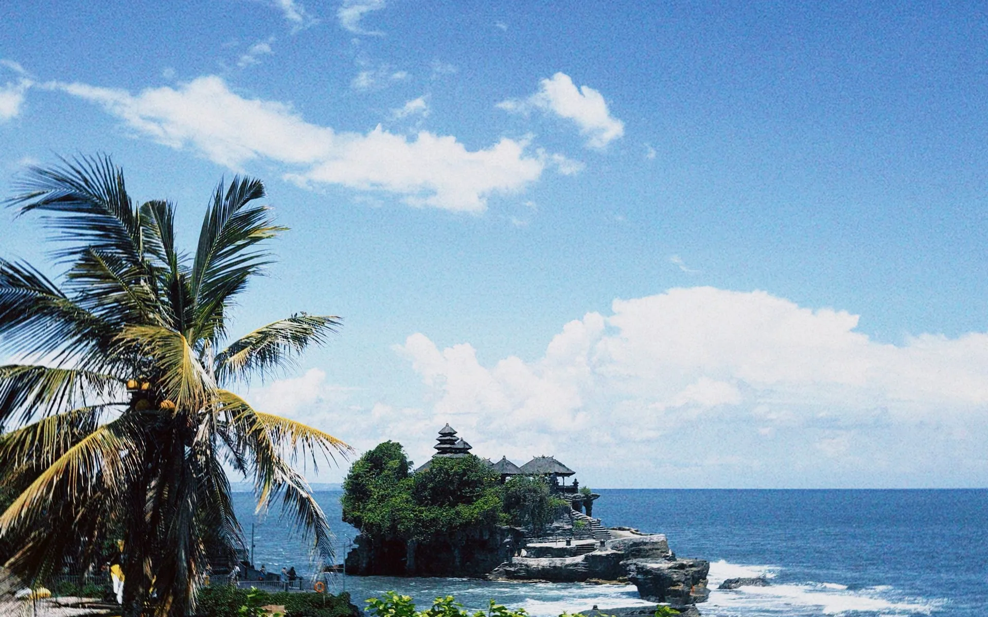 Bali sahilindeki Tanah Lot Tapınağı